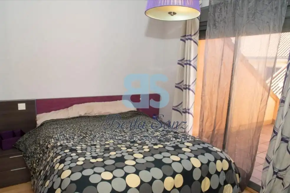 Habitación de Casa adosada en venta en Pioz con Aire acondicionado, Calefacción y Jardín privado