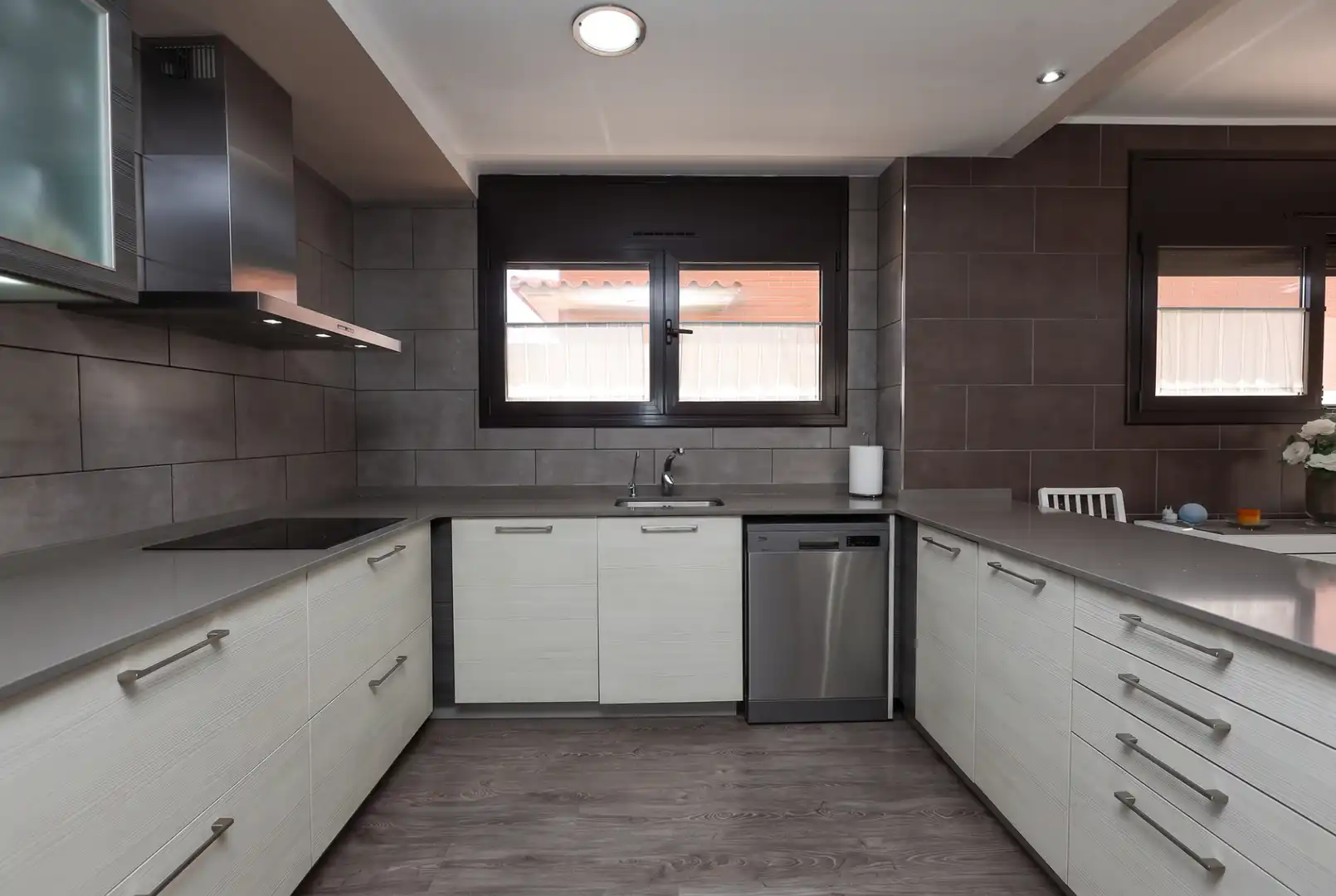 Cocina de Casa o chalet en venta en Viladecans con Aire acondicionado, Calefacción y Jardín privado
