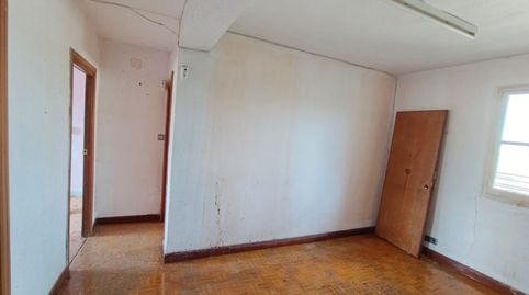 Foto 2 de Piso en venta en C/ Cuart de Poblet, Lucero, Madrid Capital