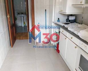 Cuina de Apartament en venda en Miranda de Ebro amb Calefacció, Parquet i Terrassa