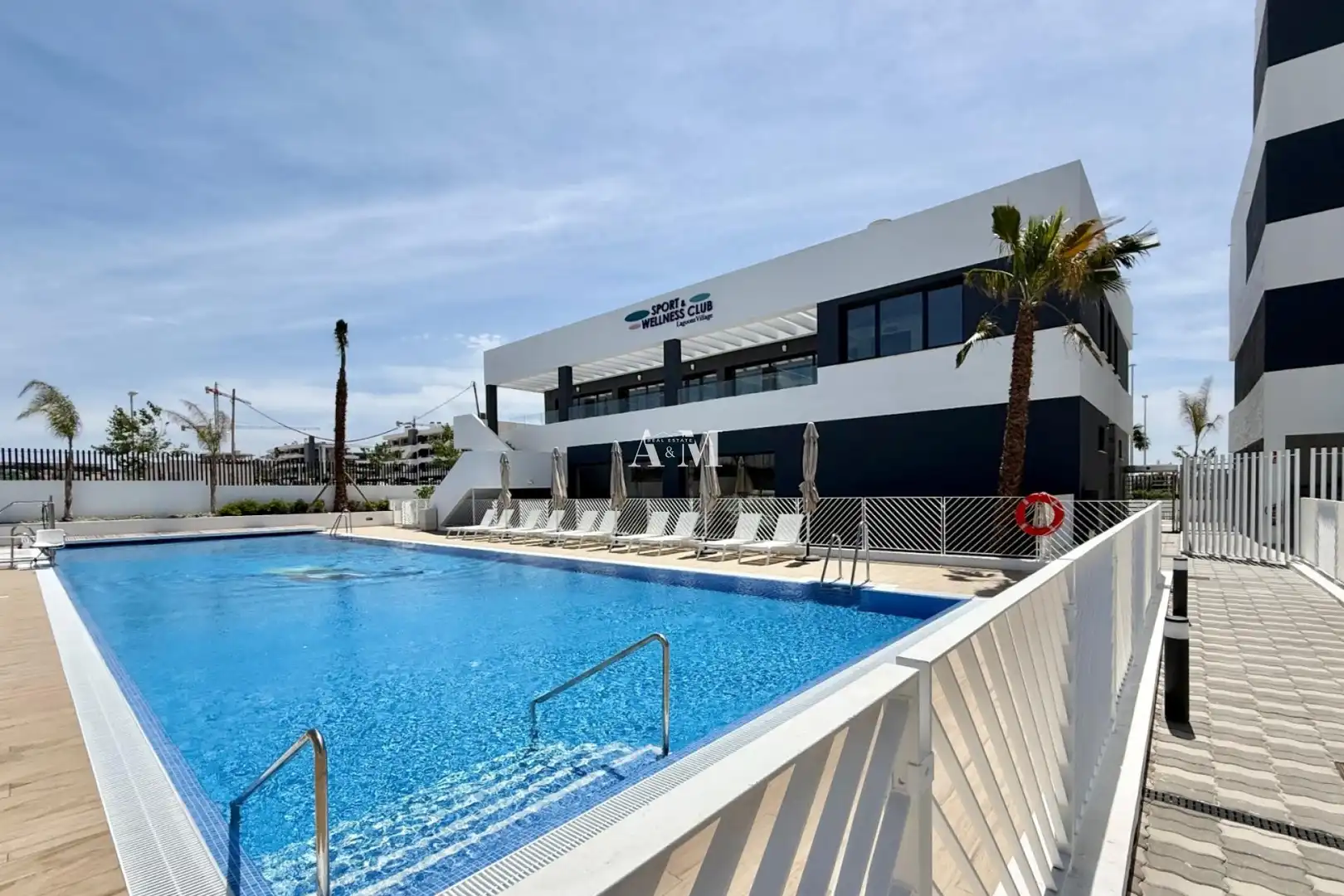 Piscina de Piso de alquiler en Torrevieja con Aire acondicionado, Calefacción y Terraza