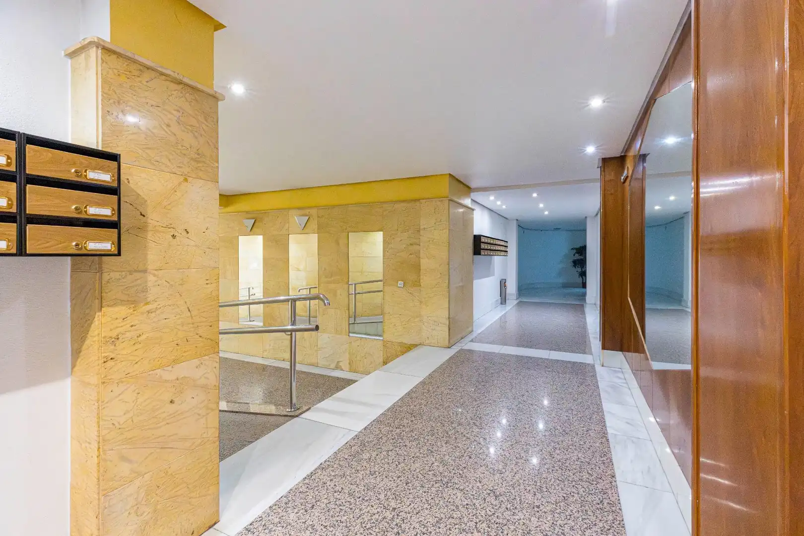 Piso en venta en Murcia con Aire acondicionado, Terraza y Trastero