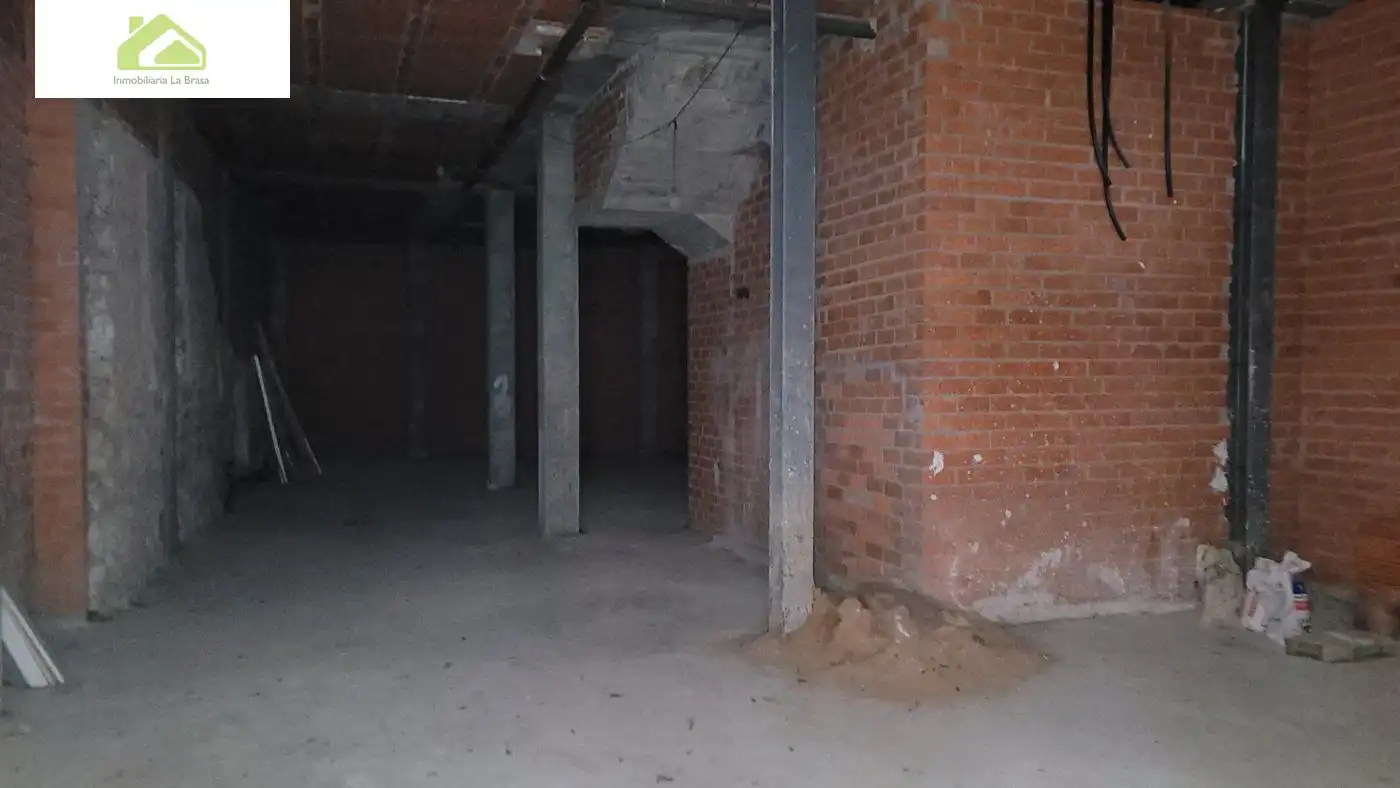 Local comercial en venda a Casco Antiguo, imagen 2