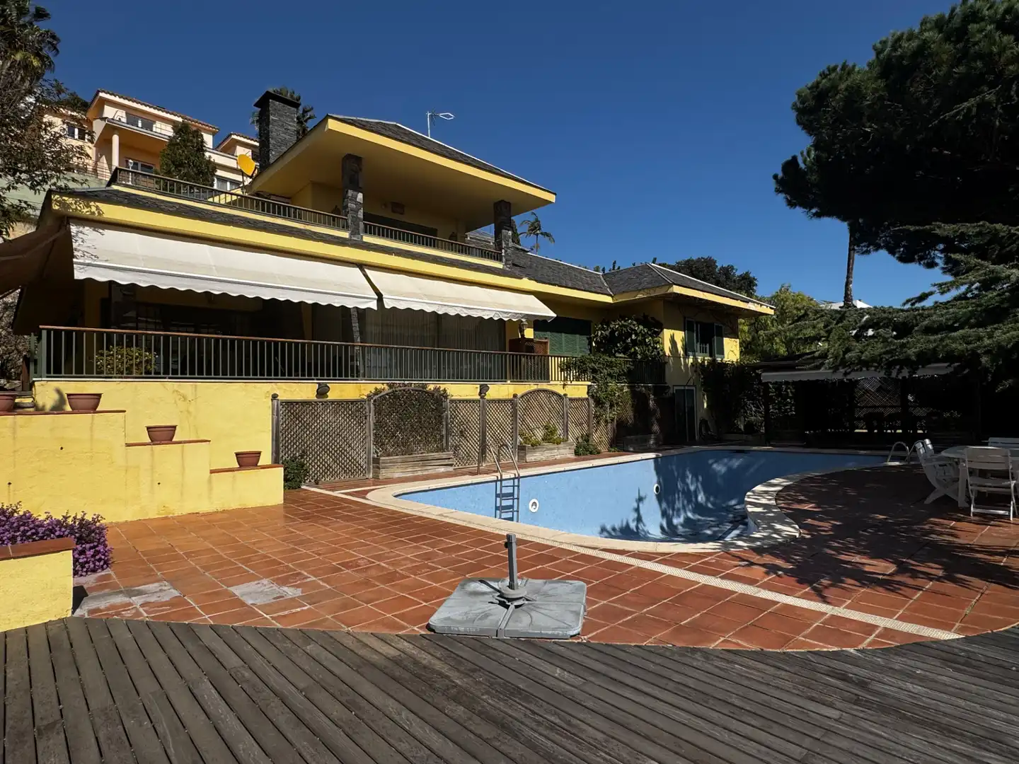 Piscina de Casa o chalet en venta en Badalona con Aire acondicionado, Calefacción y Jardín privado