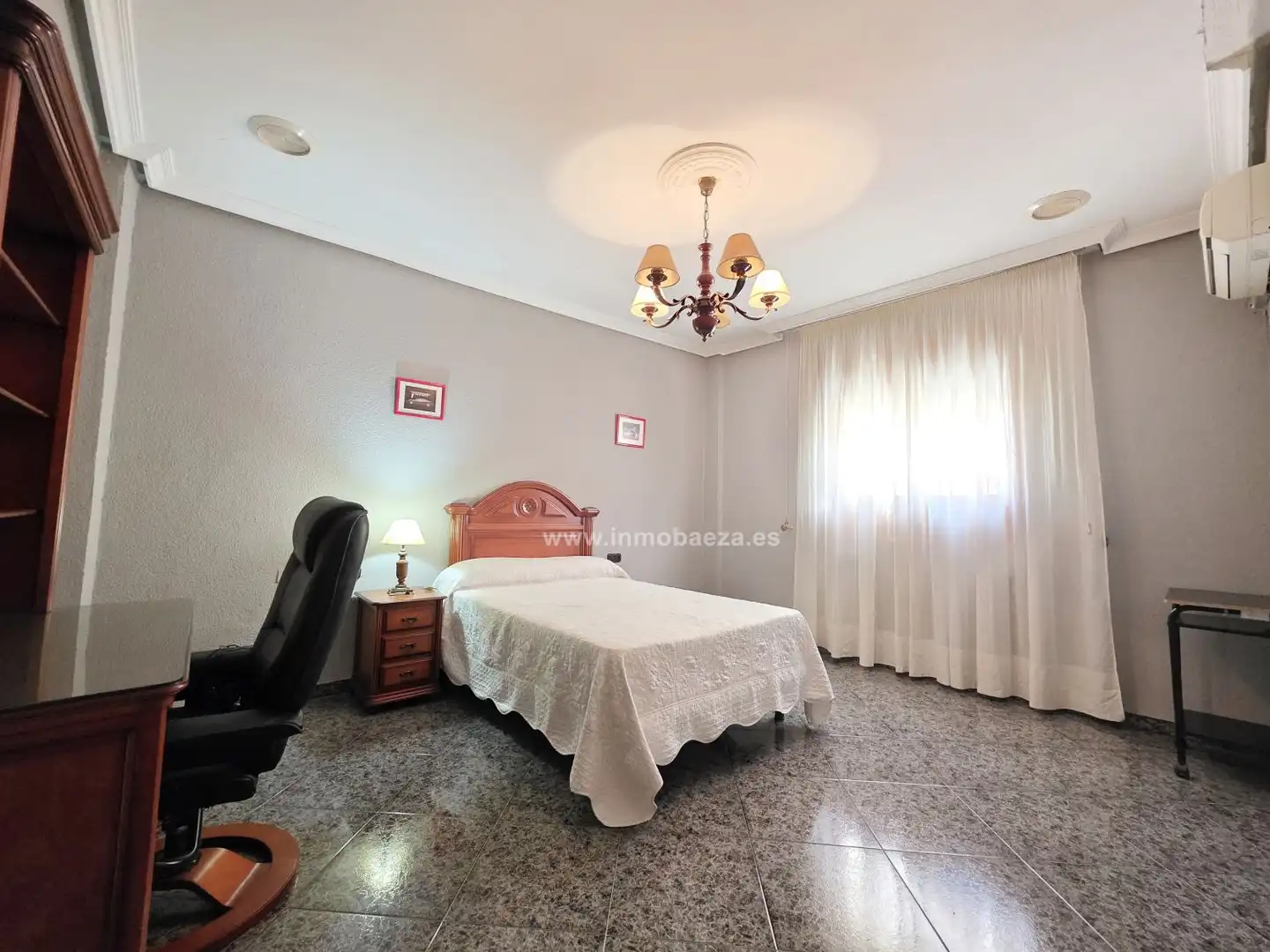 Habitación de Piso en venta en Ibros con Aire acondicionado y Balcón