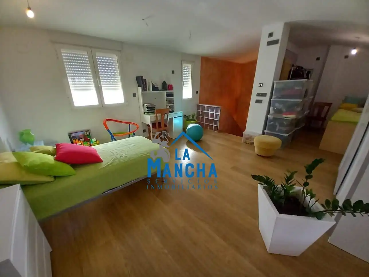 Wohnzimmer von Einfamilien-Reihenhaus zum Verkauf in La Gineta mit Abstellraum und Schwimmbad