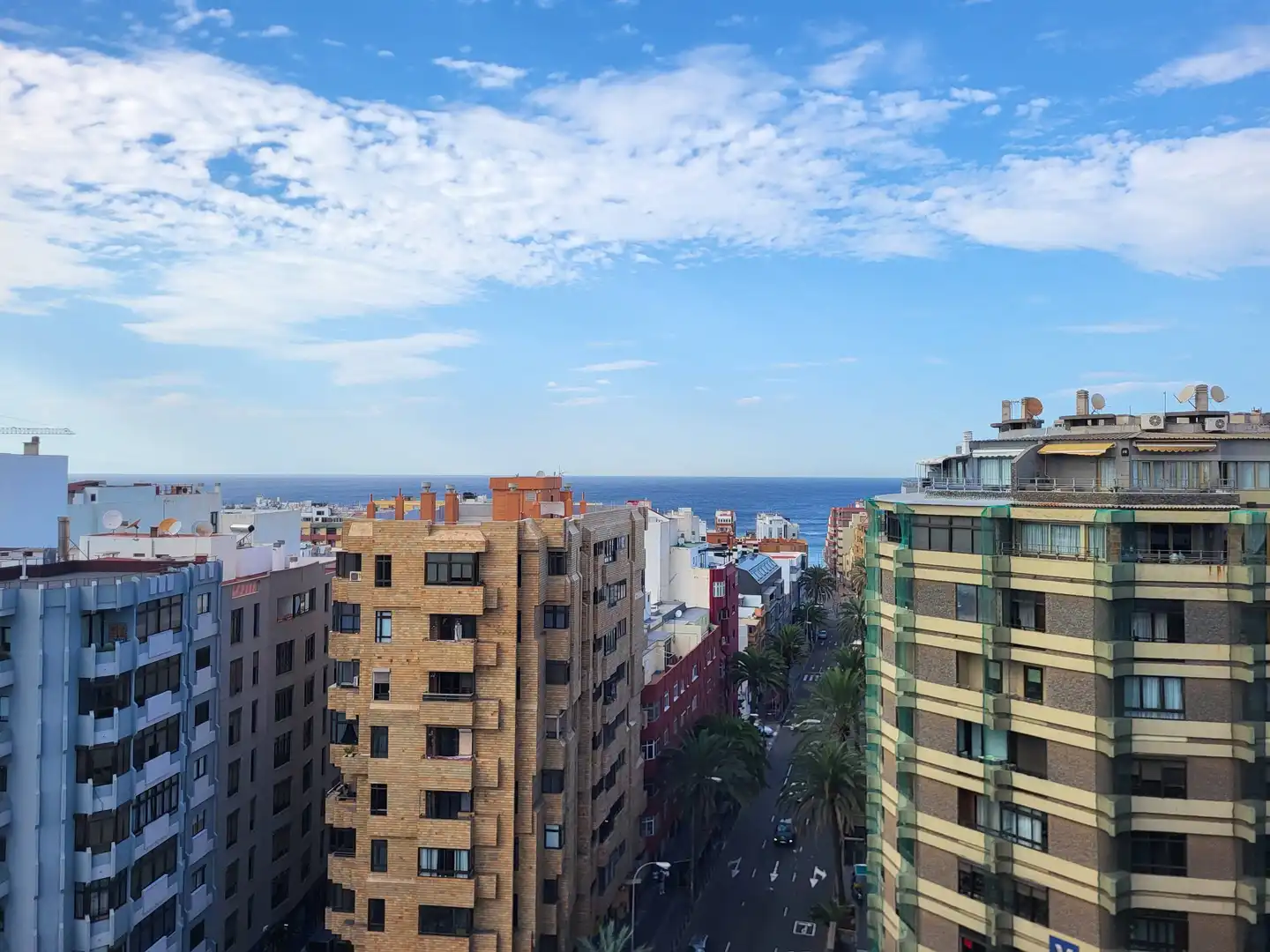 Vista exterior de Ático en venta en Las Palmas de Gran Canaria con Terraza y Trastero