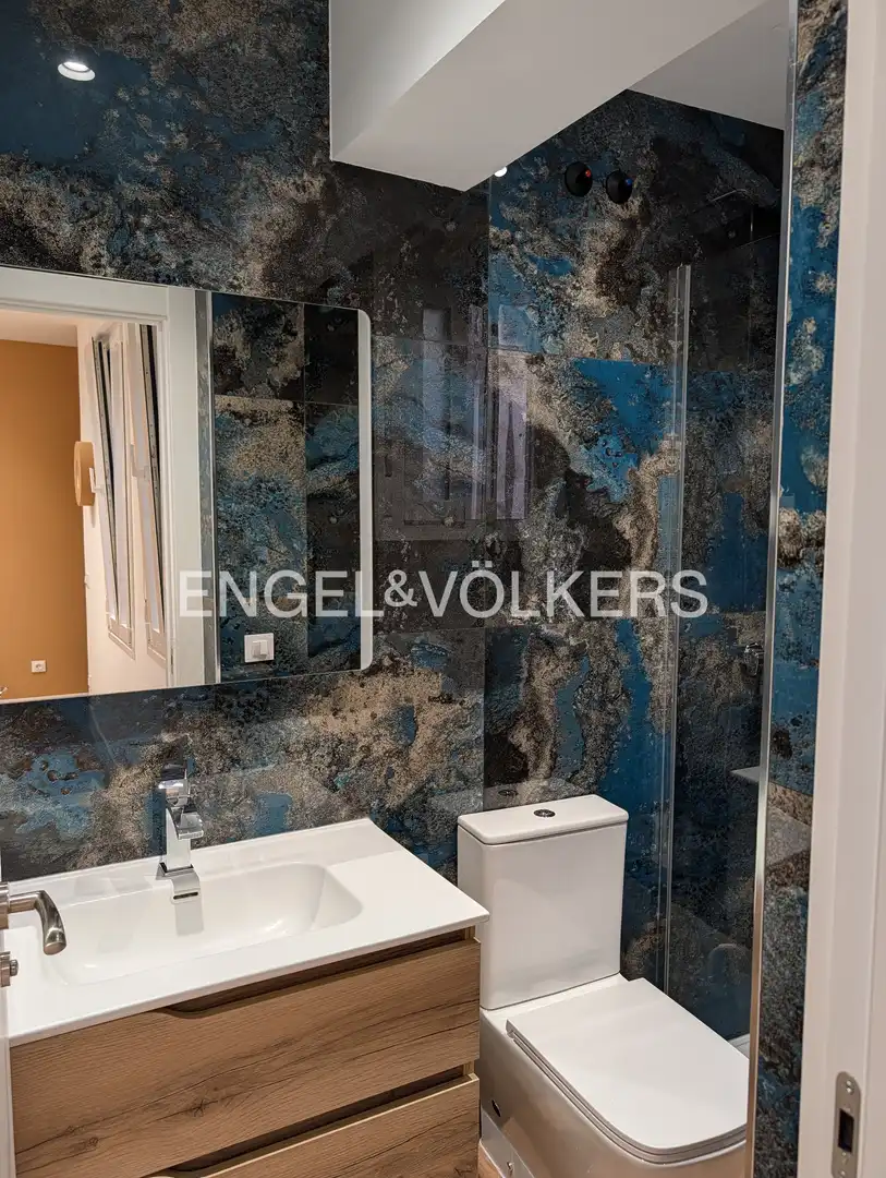 Baño de Piso en venta en Madrid con Aire acondicionado, Calefacción y Amueblado