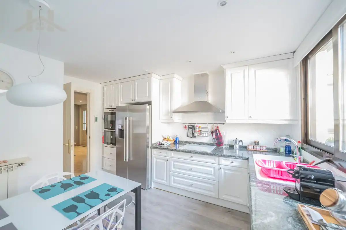 Cocina de Dúplex en venta en Majadahonda con Aire acondicionado, Calefacción y Parquet