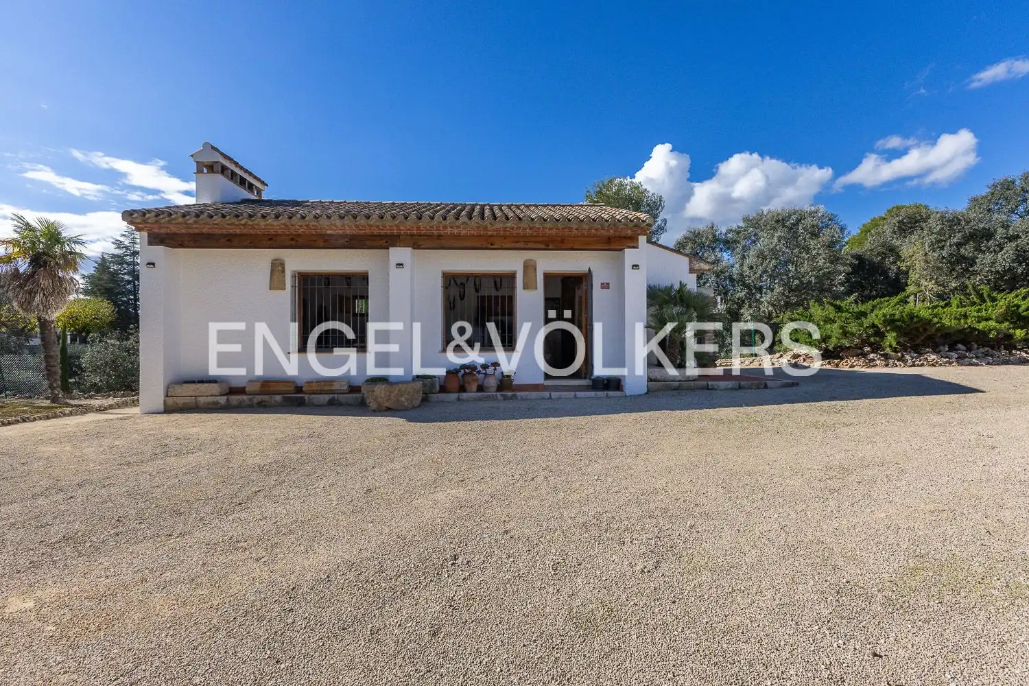 Vista exterior de Casa o xalet en venda en Ontinyent amb Aire condicionat, Calefacció i Jardí privat