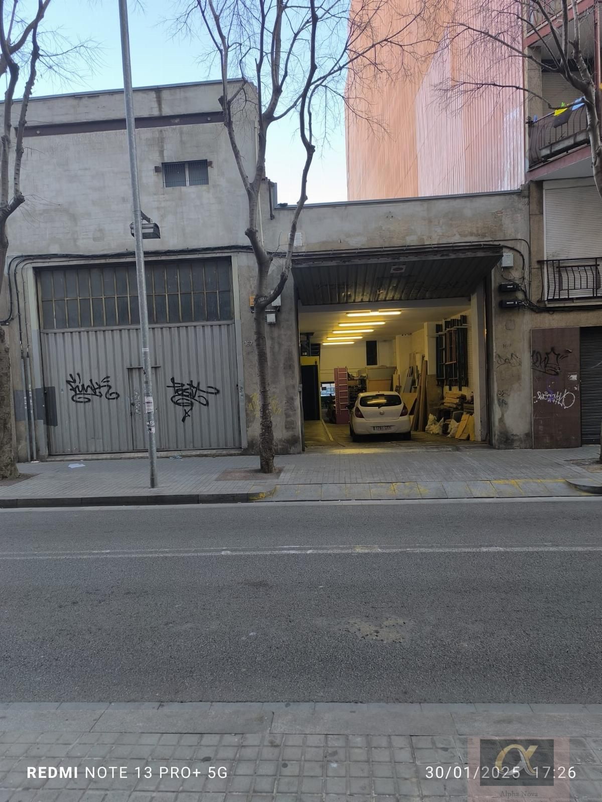 Vista exterior de Residencial en venda en Badalona