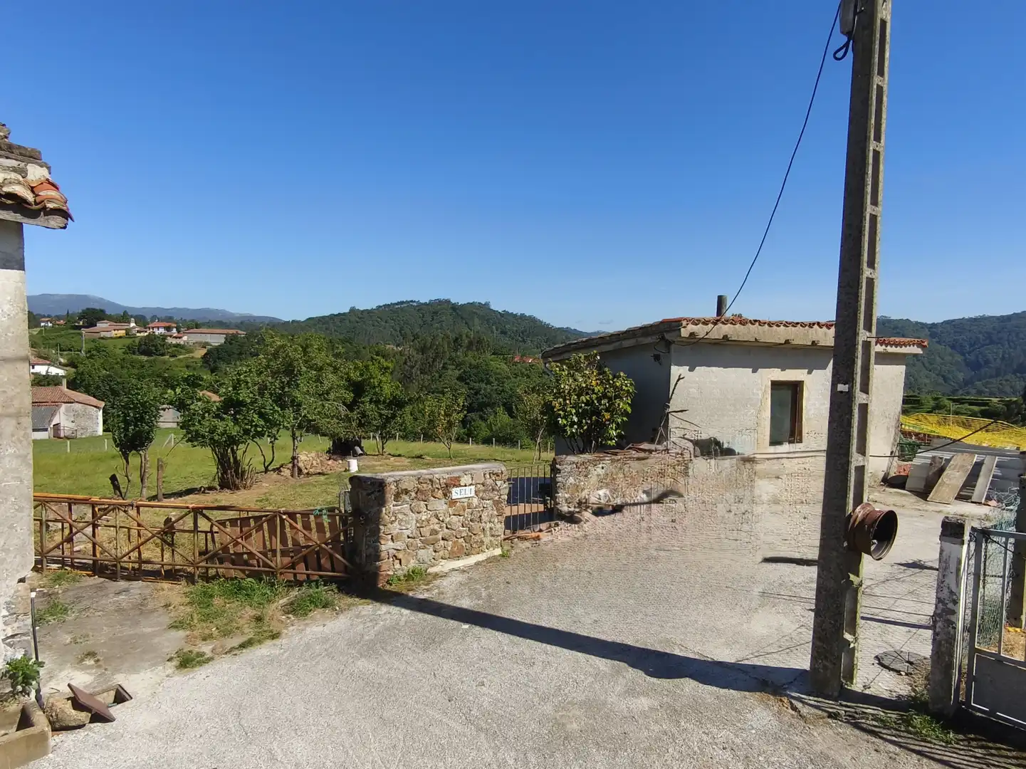 Vista exterior de Casa o chalet en venta en Villaviciosa con Trastero y Balcón