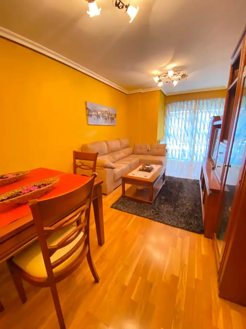 Sala de estar de Piso en venta en Langreo con Calefacción, Parquet y Trastero