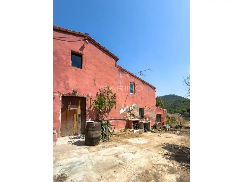 Vista exterior de Finca rústica en venda en Tordera amb Jardí privat i Terrassa