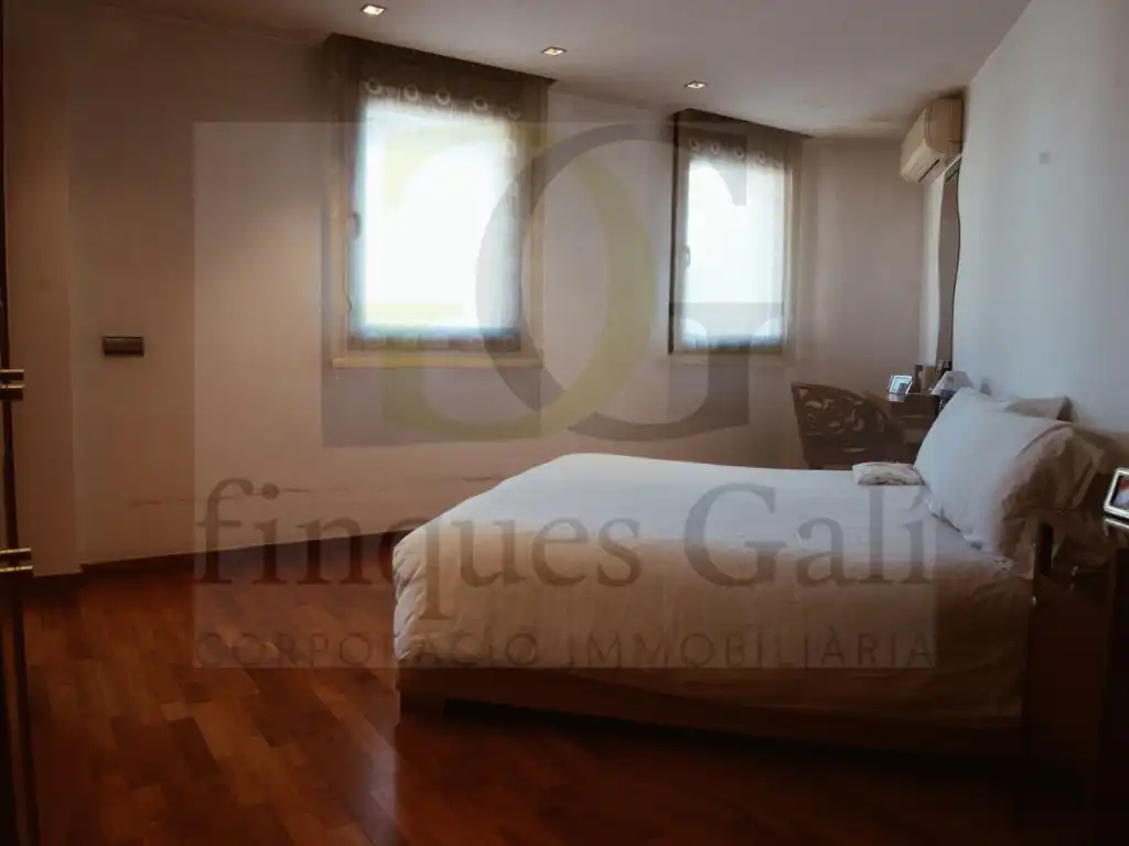 Bedroom of Duplexes for sale in Manresa  with Air Conditioner, Terrace and Storage room