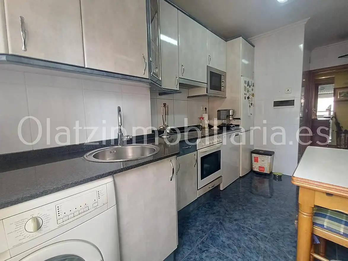 Kitchen of Flat for sale in Bilbao   with Heating, Terrace and Balcony