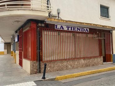 Business premises for sale in Azafranal