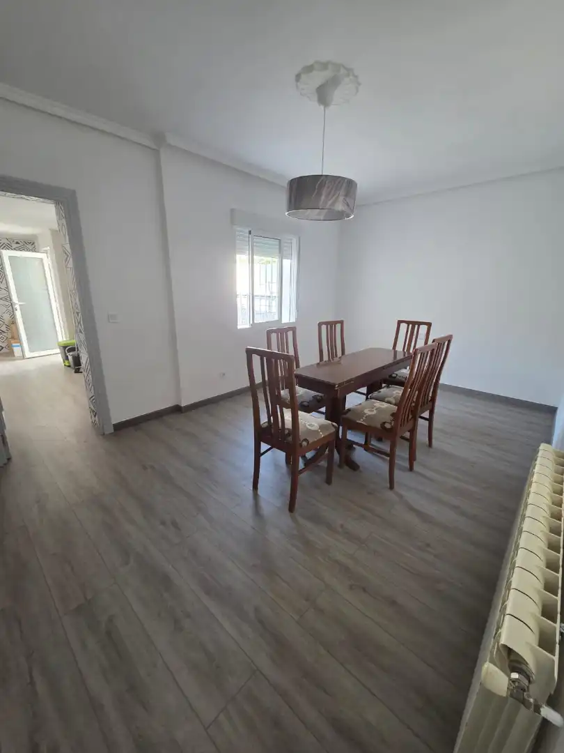 Comedor de Piso de alquiler en Madrid con Calefacción, Amueblado y Se aceptan mascotas