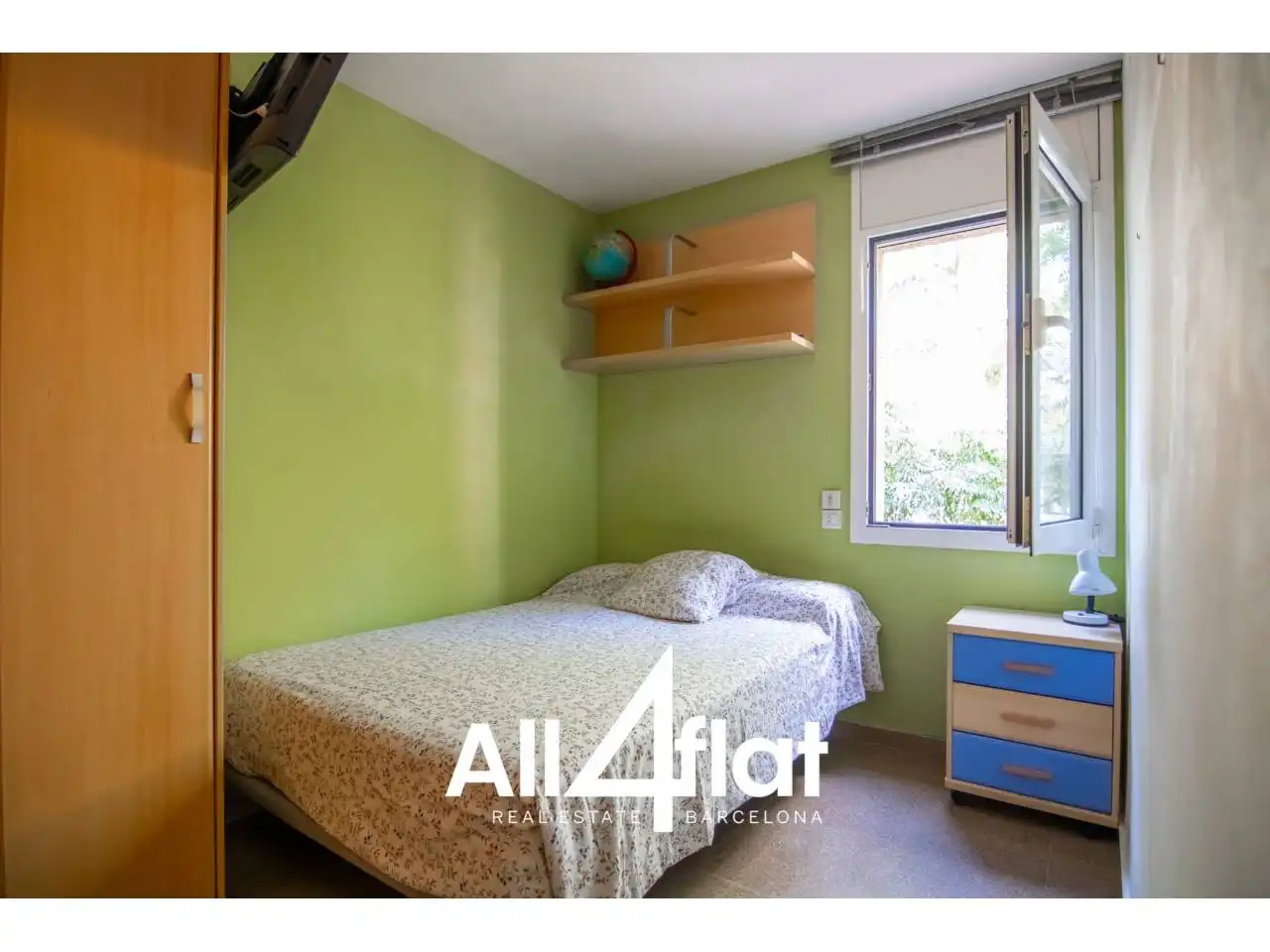 Bedroom of Duplexes for rent in Barcelona  with Air Conditioner, Heating and Terrace