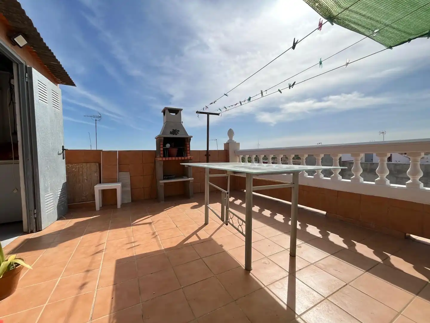 Terrassa de Casa o xalet en venda en Dos Hermanas amb Aire condicionat, Terrassa i Traster