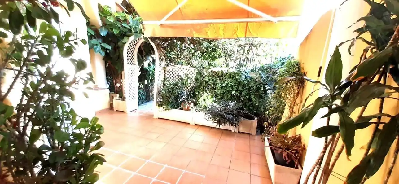 Maison mitoyenne avec jardin à vendre à Avinguda Catalunya