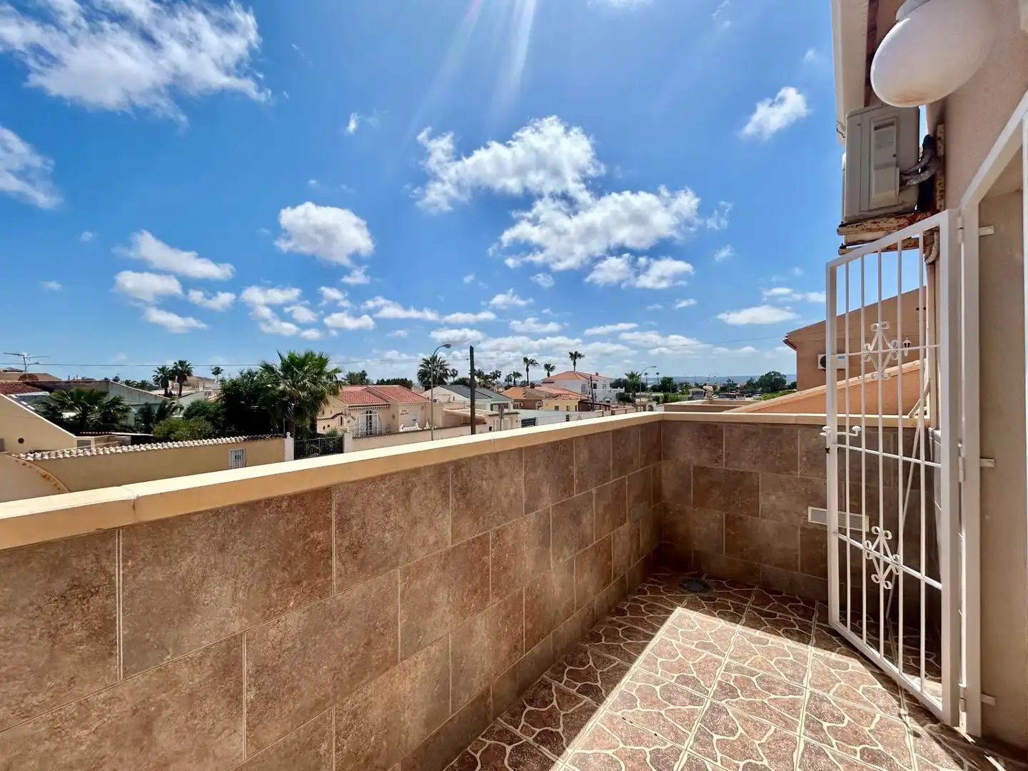 Terrassa de Casa o xalet en venda en Torrevieja amb Aire condicionat, Calefacció i Jardí privat