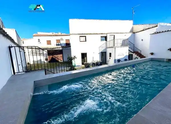 Casa con piscina in vendita a Calle Maestro Palomino