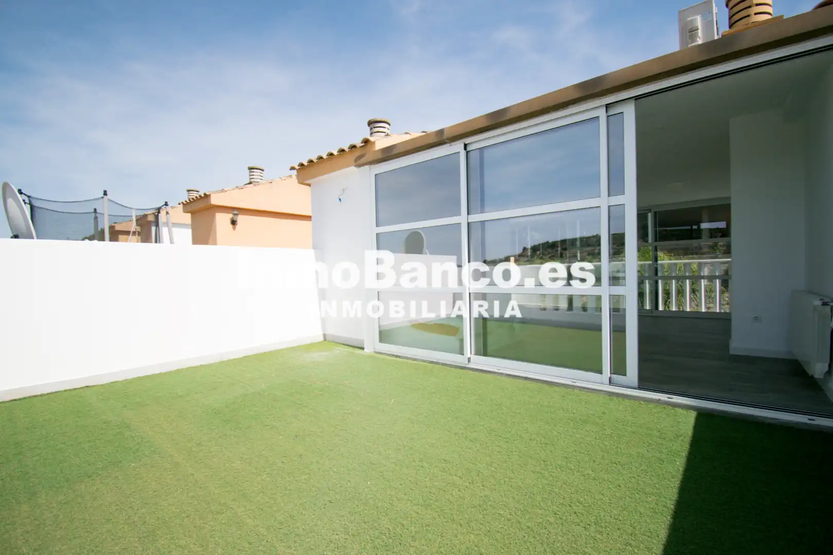 Casa adosada de alquiler en Chiva con Aire acondicionado, Jardín privado y Terraza