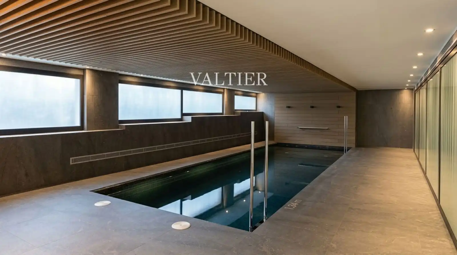 Schwimmbecken von Dachboden zur Miete in Madrid mit Heizung, Abstellraum und Schwimmbad