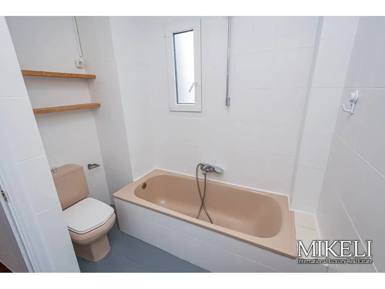 Bathroom of Flat for rent in Santander  with Heating, Parquet flooring and Terrace
