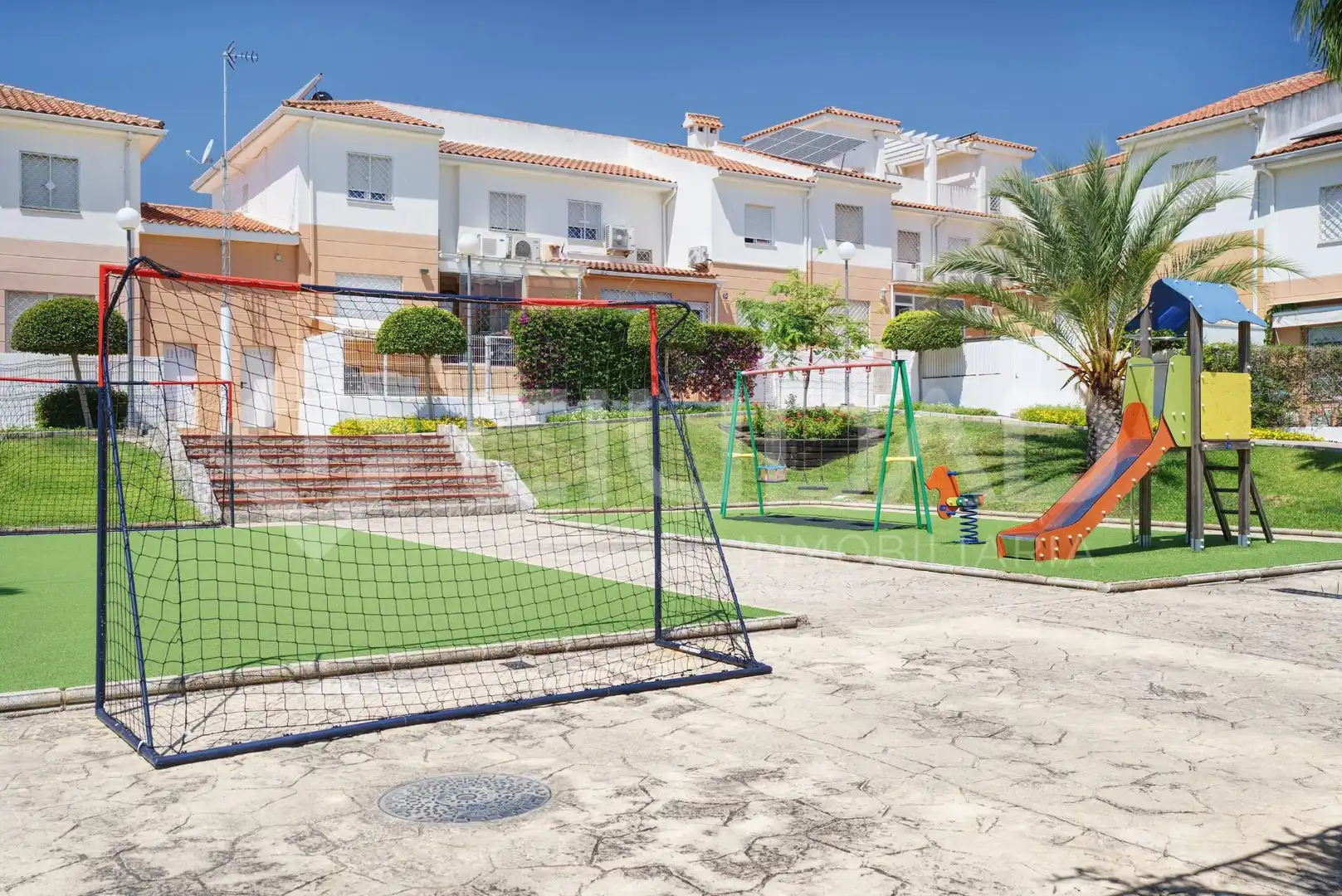 Garden of Houses for sale in San Juan de Aznalfarache  with Air Conditioner, Private garden and Community pool