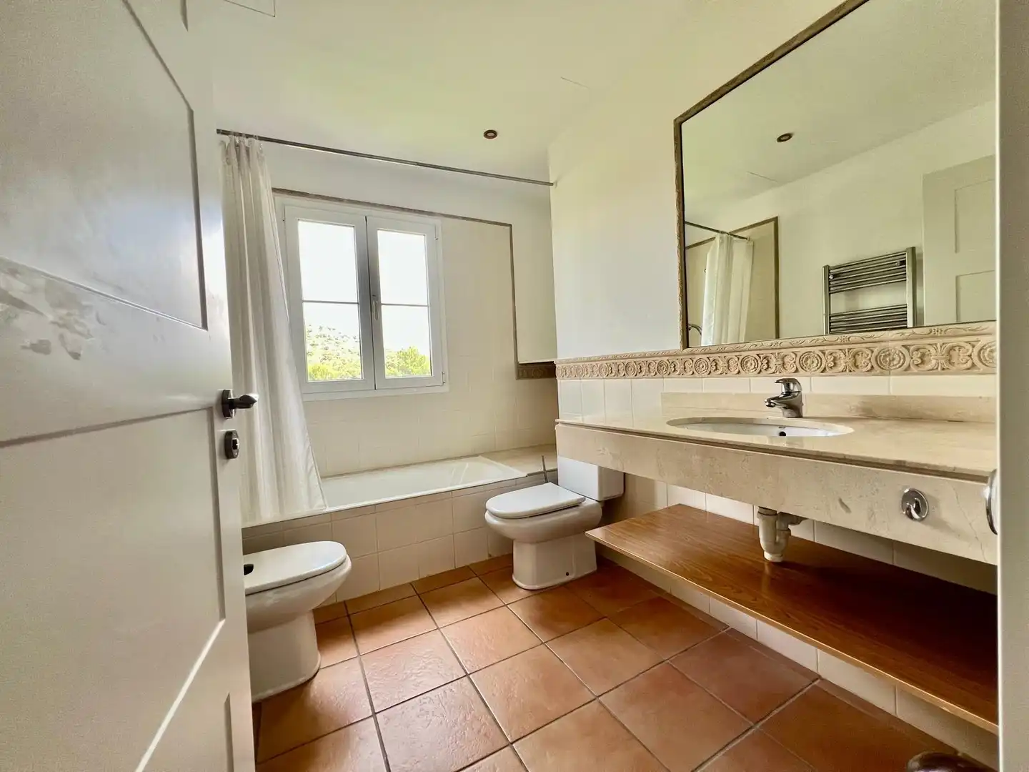 Bathroom of Houses for sale in Calvià  with Air Conditioner, Terrace and Swimming Pool
