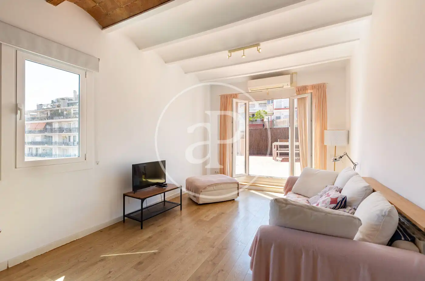 Living room of Attic for sale in Barcelona  with Air Conditioner, Heating and Terrace