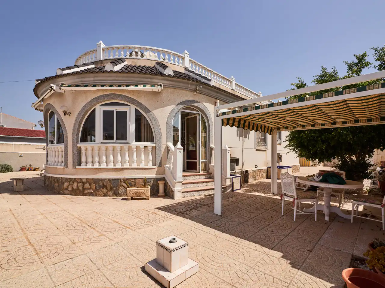 Terrassa de Casa o xalet en venda en Torrevieja amb Aire condicionat, Calefacció i Jardí privat