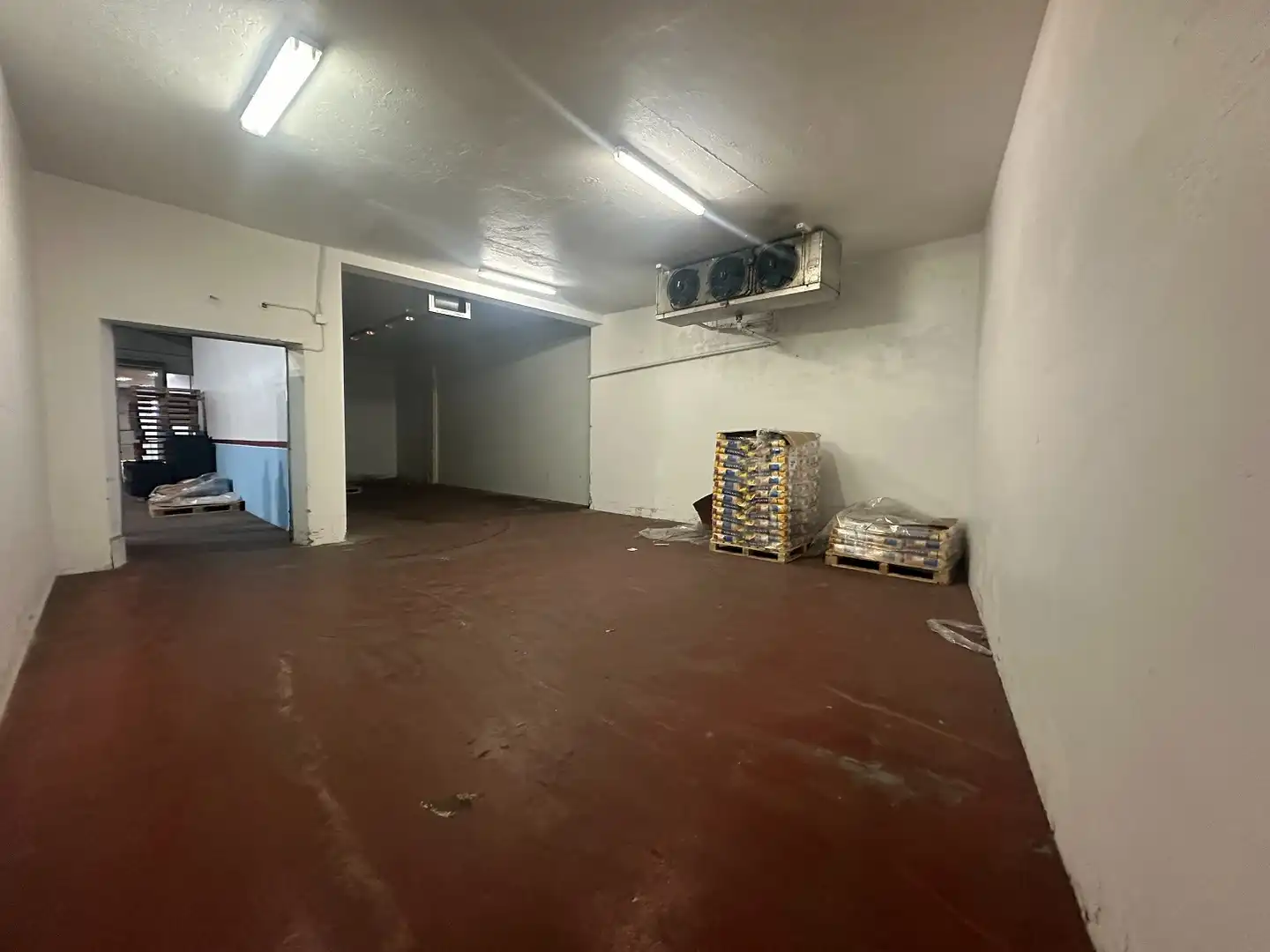 Nau industrial de lloguer en Santiago de Compostela 