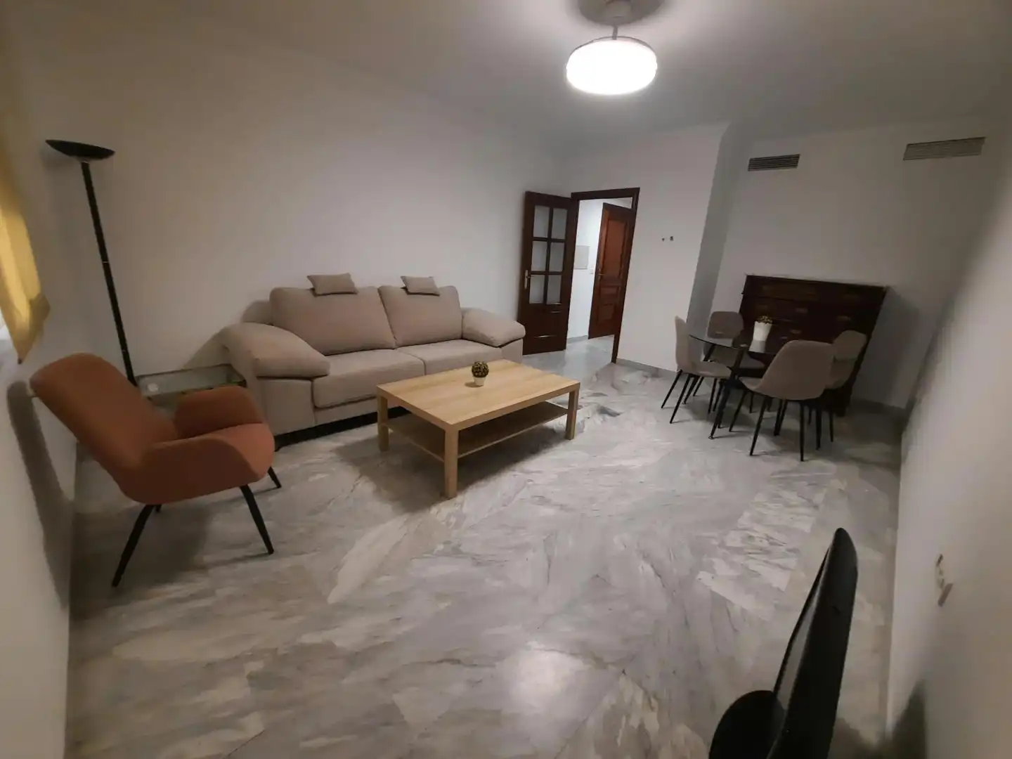 Apartamento con ascensor en alquiler en Pardaleras, imagen 3