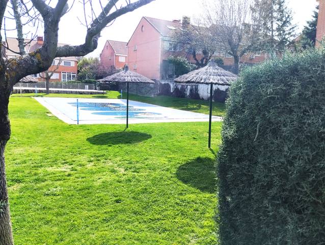 Casa adosada en Venta en Calle Pablo Picasso en La Pizarra