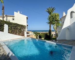 Piscina de Casa o xalet de lloguer en Orihuela amb Aire condicionat, Jardí privat i Terrassa