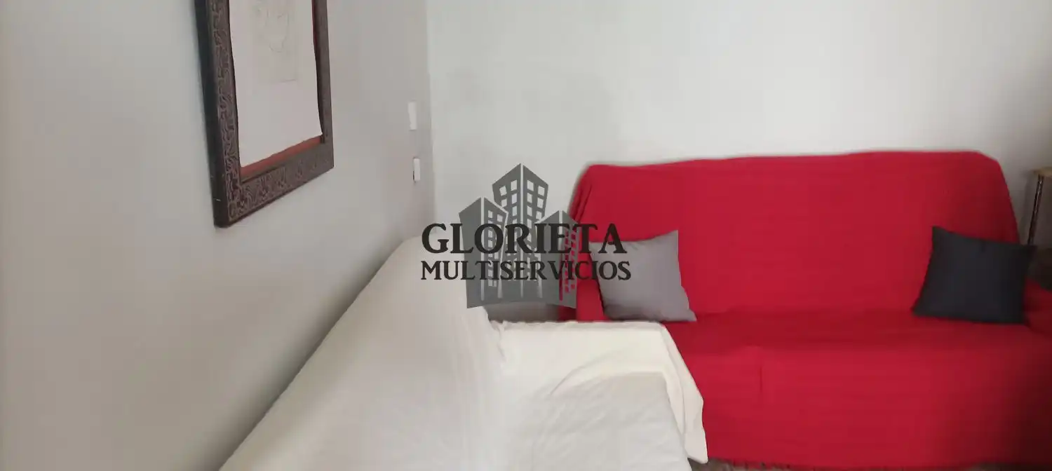 Habitación de Casa adosada en venta en Vigo  con Calefacción, Trastero y Balcón