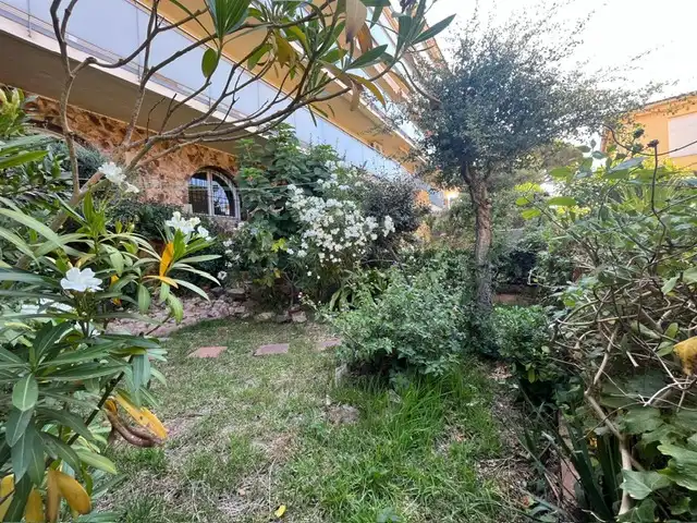 Jardín de Apartamento de alquiler en Castell d'Aro, Platja d'Aro i s'Agaró con Aire acondicionado, Jardín privado y Terraza