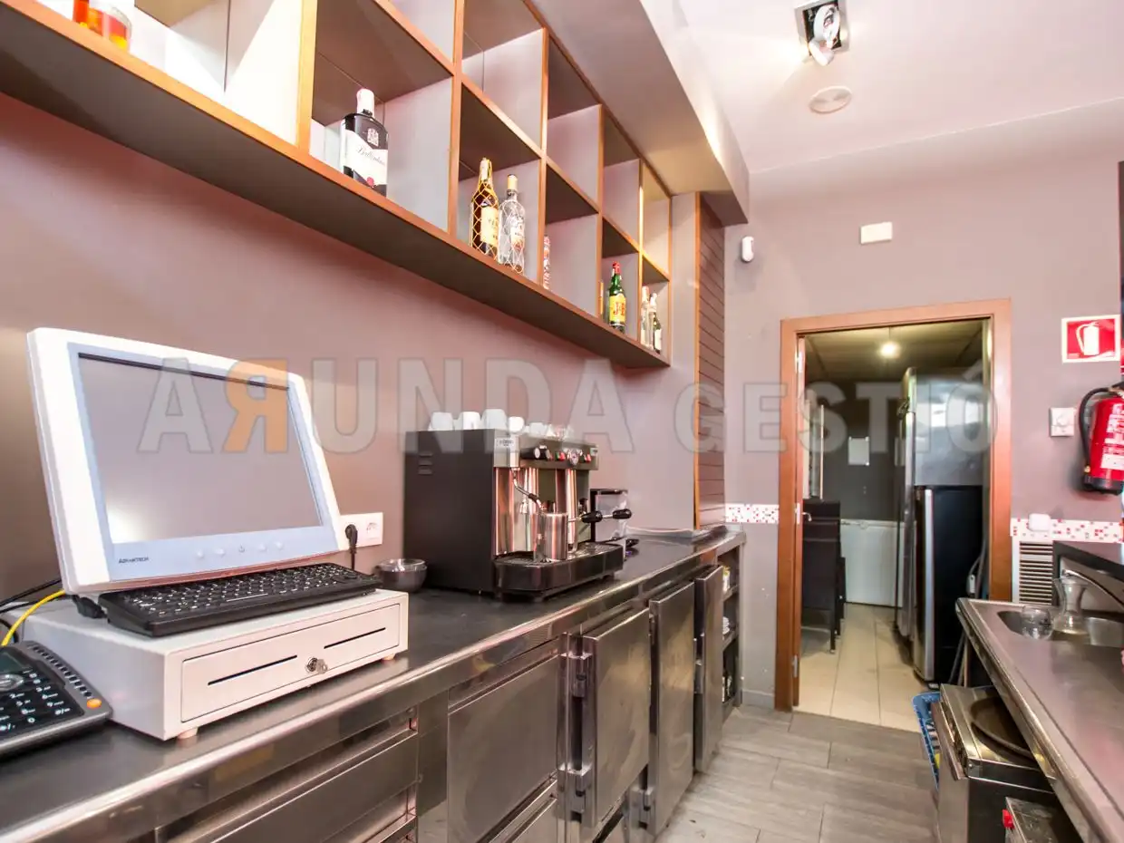 Cocina de Local en venta en La Selva del Camp con Aire acondicionado, Calefacción y Amueblado