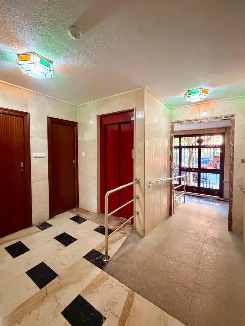 Flat for sale in Granada  with Furnished