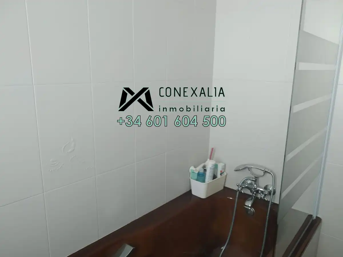 Bathroom of Houses for sale in Olvera  with Terrace and Balcony