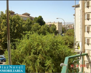 Vista exterior de Pis de lloguer en  Granada Capital amb Aire condicionat i Terrassa