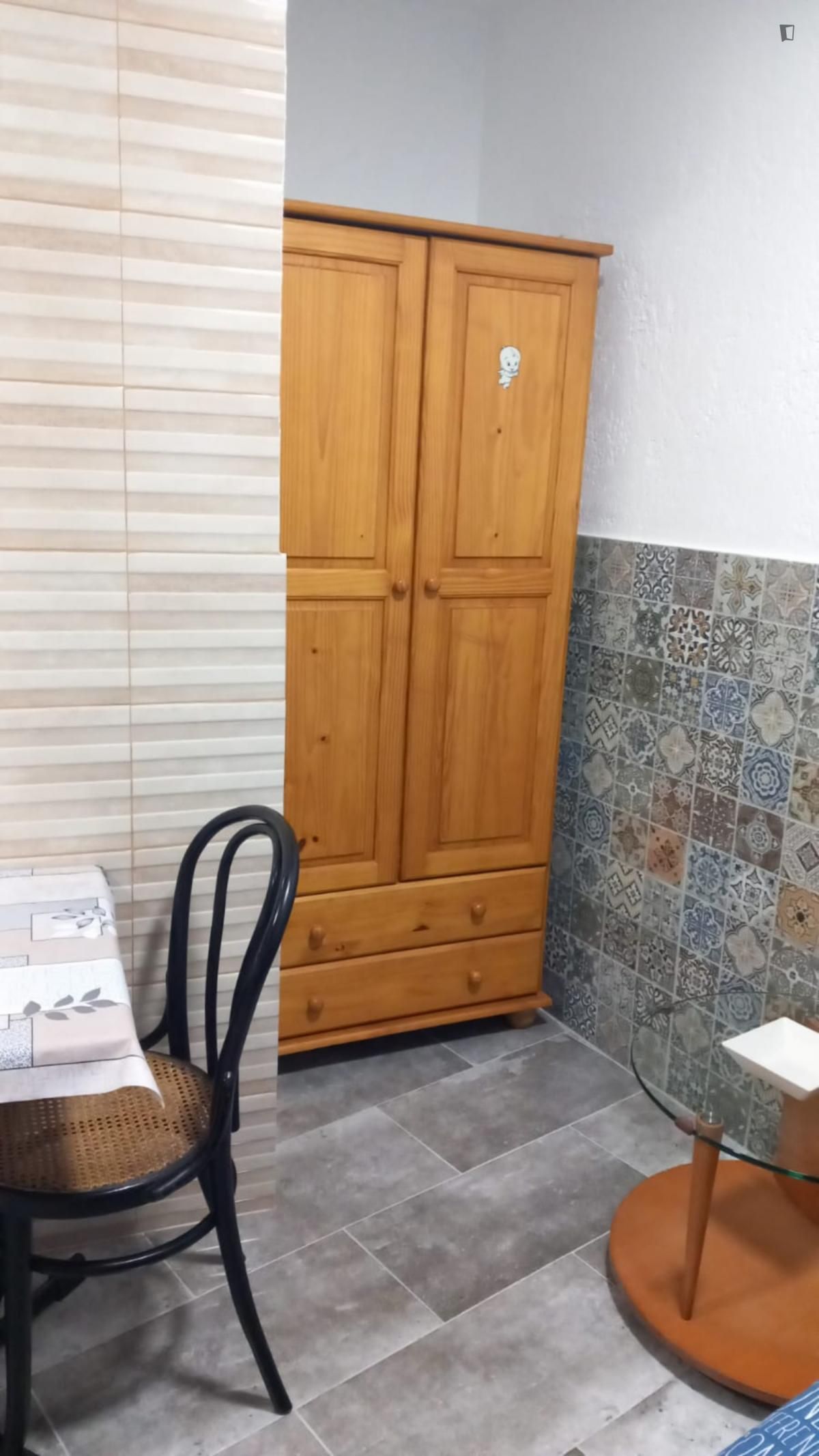 Estudi de lloguer a Collblanc