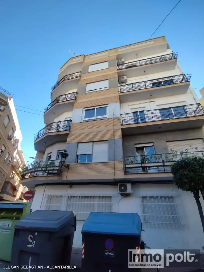 Außenansicht von Wohnung zum Verkauf in Alcantarilla mit Abstellraum, Ofen und Balkon