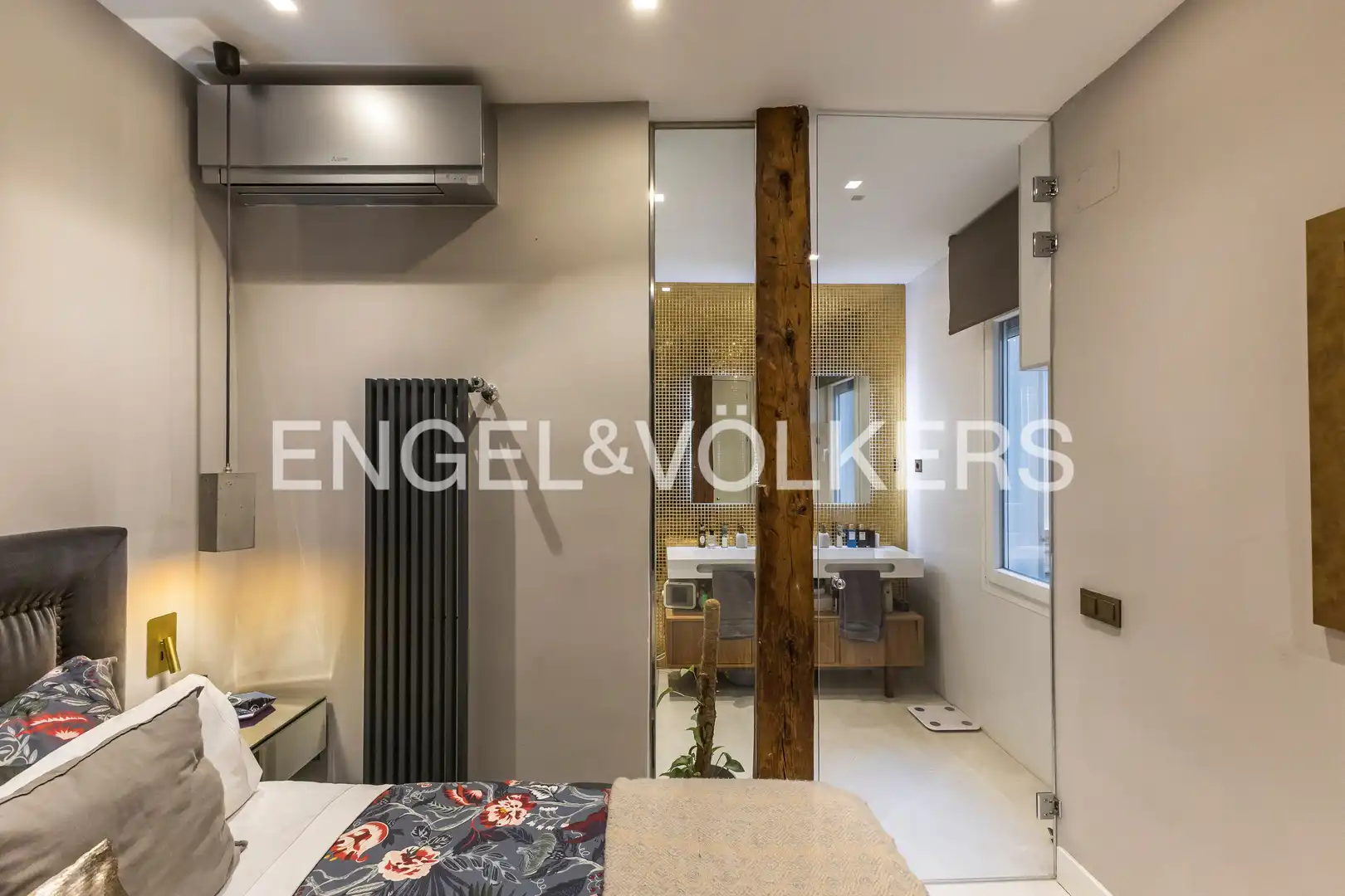 Habitación de Piso en venta en Madrid con Calefacción