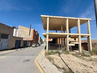 Adosado en venta en El Pinós / Pinoso