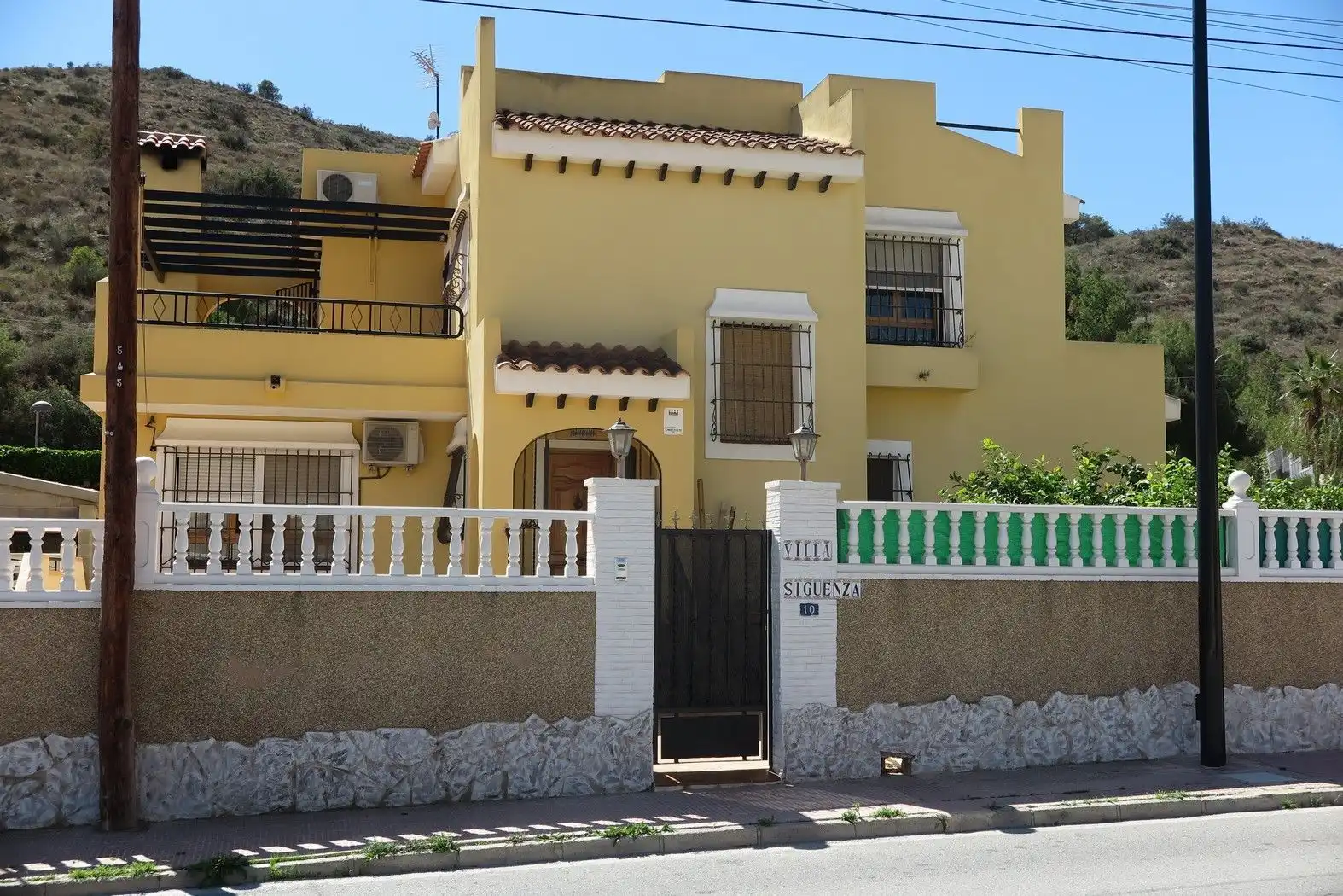 Casa amb piscina en venda a Pueblo Acantilado - Lanuza, imagen 2