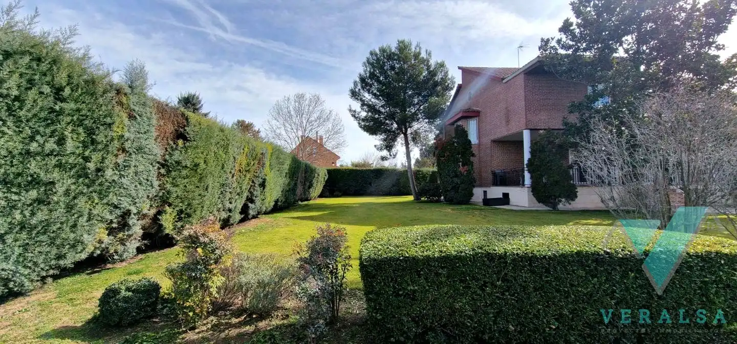 Casa o xalet en venda a Del Bonsái, Prado Norte